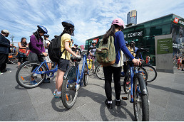 Discover the CBD by bike