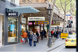 Hidden history of Collins St gas lamp