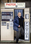 Tributes flow for Flinders Street Station photo booth owner
