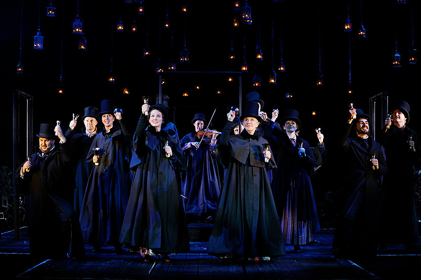 125-Arts-A-Christmas-Carol-4.jpg