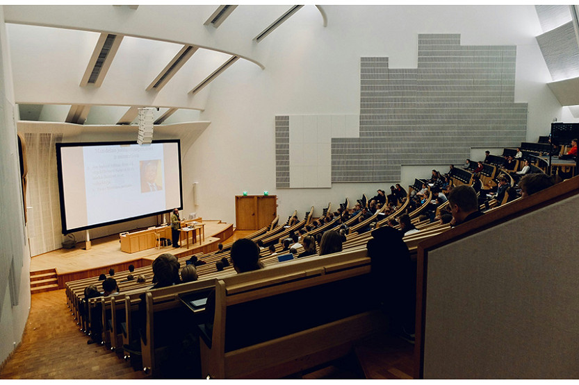 131-International-Students-1.jpg