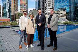 Melbourne set for $1 billion tourism boost as Chinese group tour scheme returns