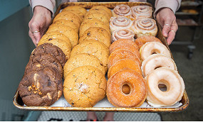 87_Donut-Festival-2.jpg