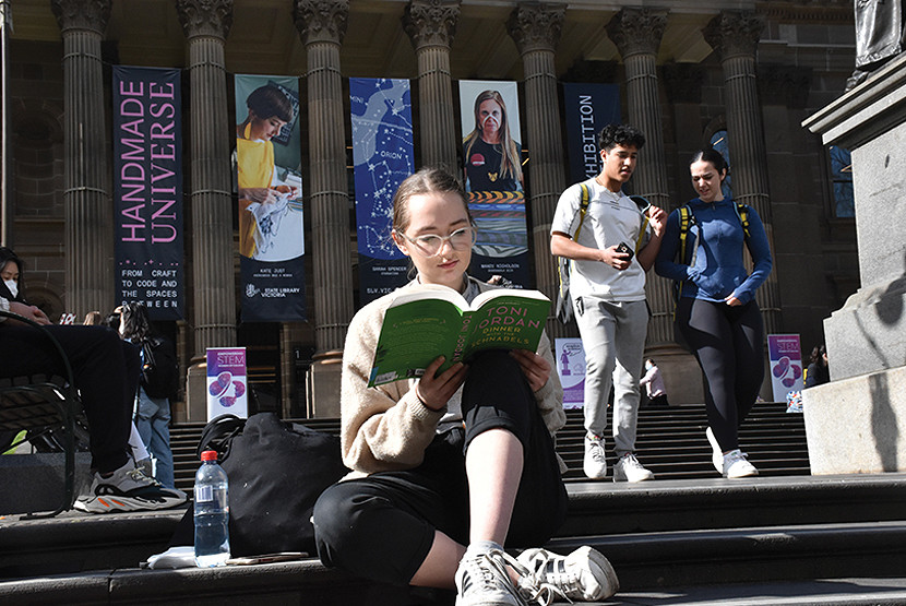 Readers get to work