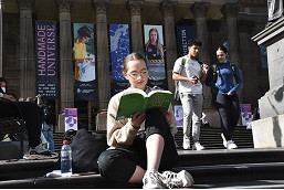 Readers get to work