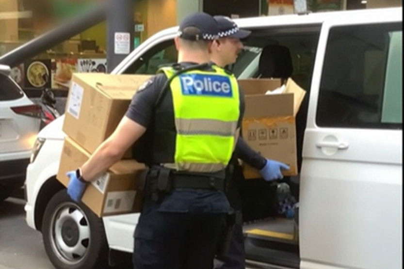 Tobacconists raided in CBD, Carlton for selling illegal items