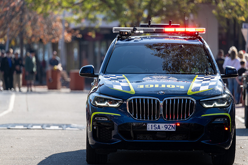Police hunt two men after pensioner fleeced of $1700 in fortune teller scam 