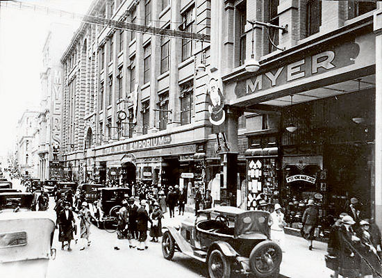Christmas time in the city, 1930