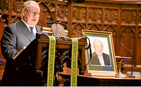 Tributes flow for the “King of Collins St”