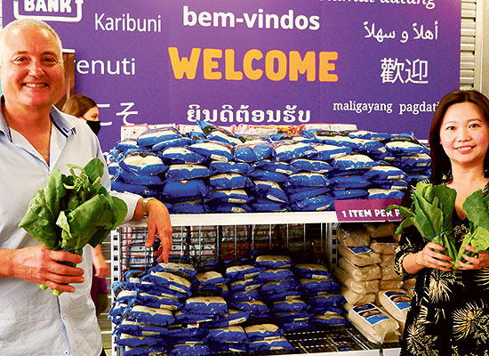 Pop-up grocery store for international students