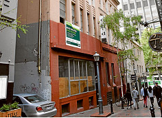 Residents fight off rooftop bar
