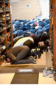Muslims pray for space