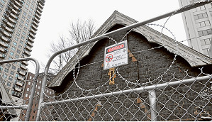 Razor wire causes concern