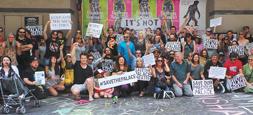 Protest against removal of Palace interior